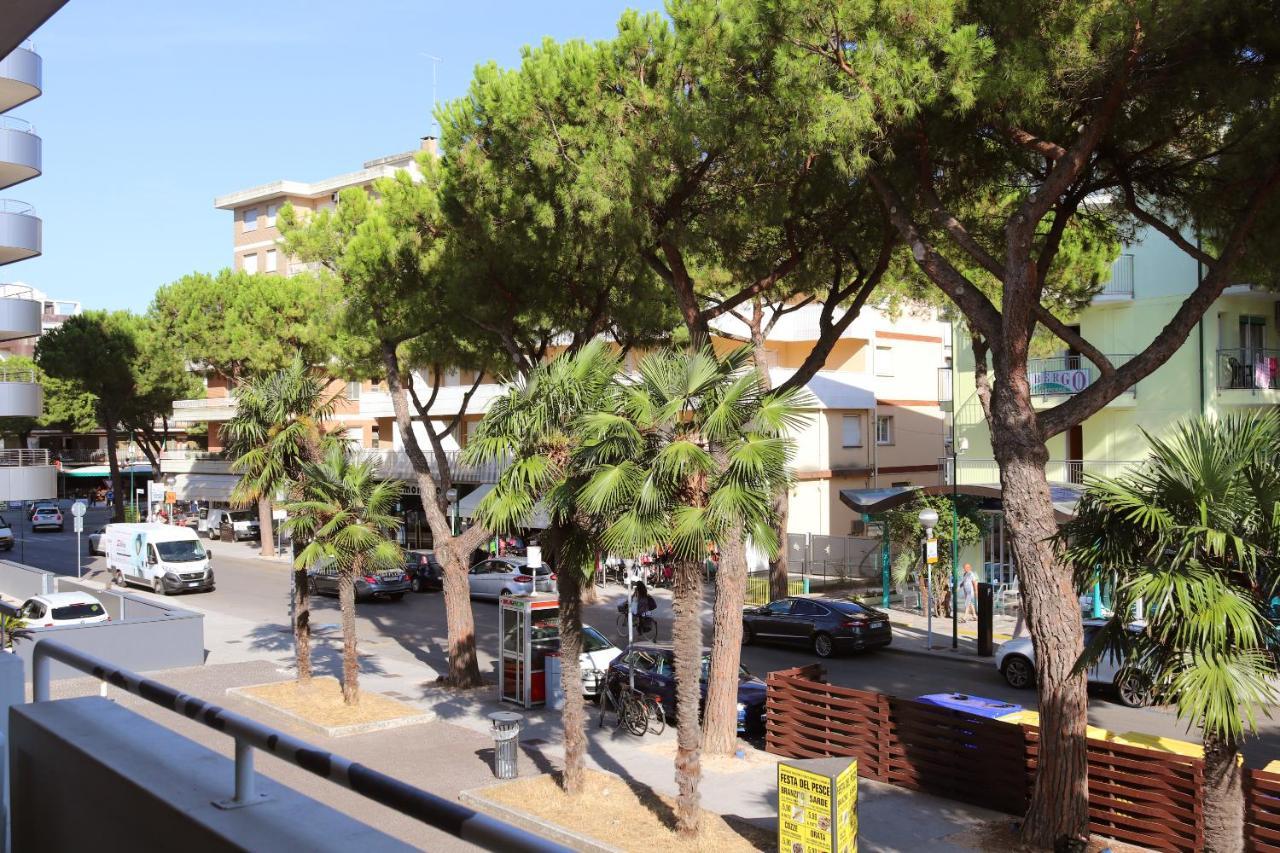 Apartament Sabbiadoro Center Lignano Sabbiadoro Esterno foto